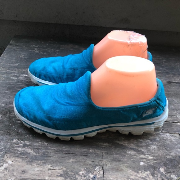 Skechers GOwalk 2 Women’s Aqua Blue Super Sock Sneakers Size 8.5 - Picture 2 of 11